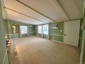 16 Village Circle E, Manorville NY 11949