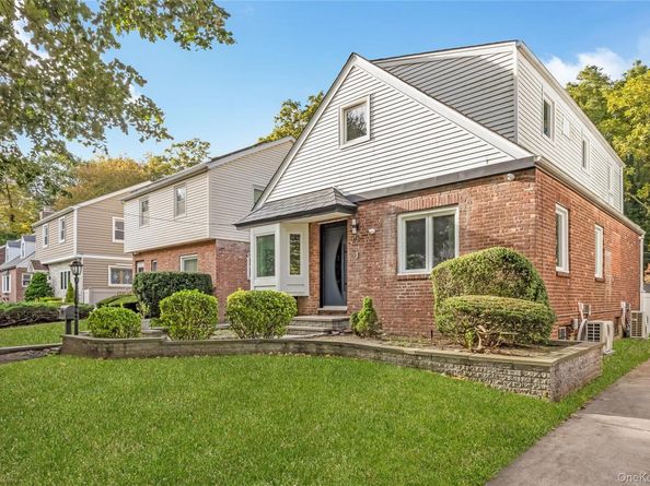 206-15 Richland Avenue, Hollis Hills NY 11364