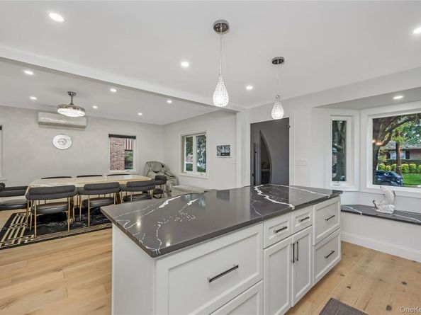 206-15 Richland Avenue, Hollis Hills NY 11364