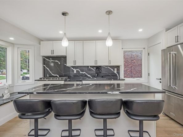 206-15 Richland Avenue, Hollis Hills NY 11364