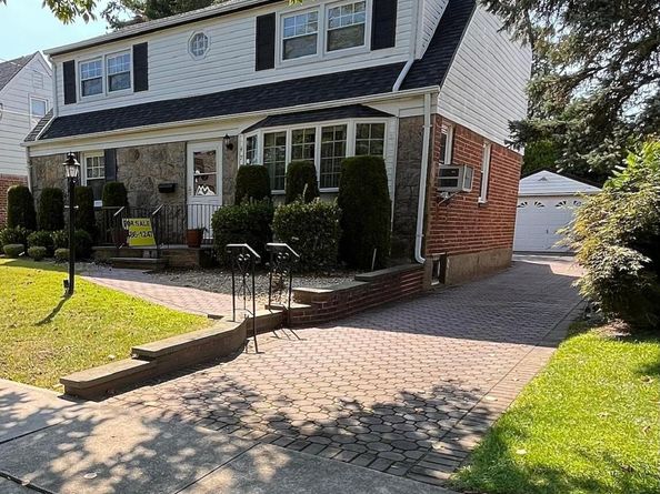 477 Emory Road, Mineola NY 11501
