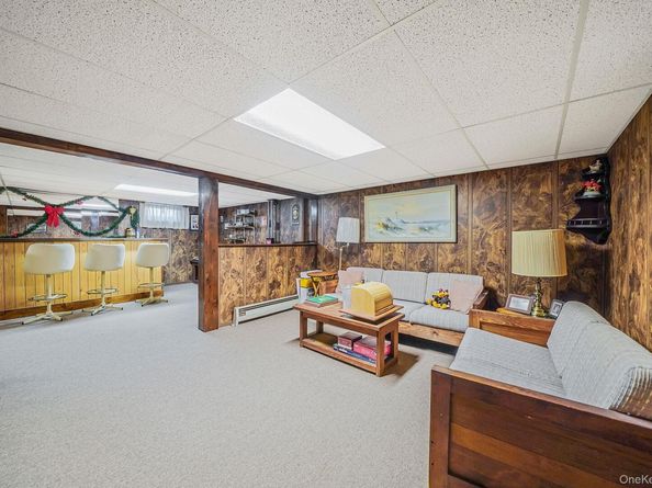 4 Neptune Avenue, East Patchogue NY 11772