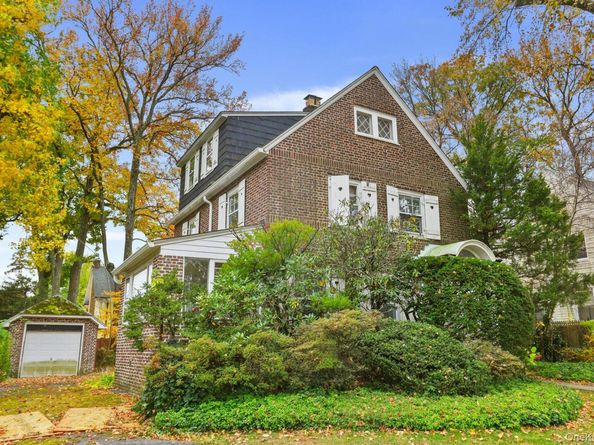 24 Muir Place, New Rochelle NY 10801