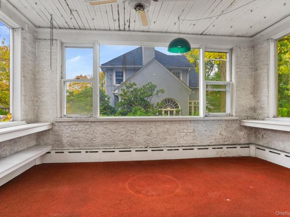 24 Muir Place, New Rochelle NY 10801