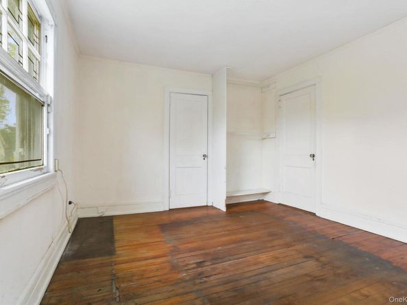 24 Muir Place, New Rochelle NY 10801