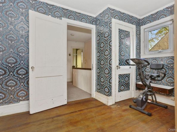 24 Muir Place, New Rochelle NY 10801