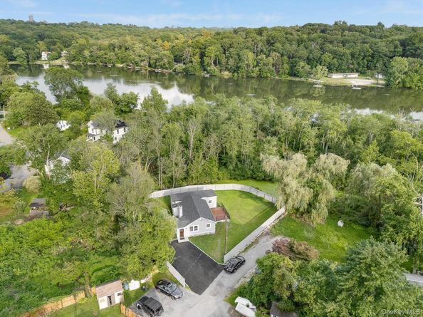 3167 Lincoln Drive, Mohegan Lake NY 10547