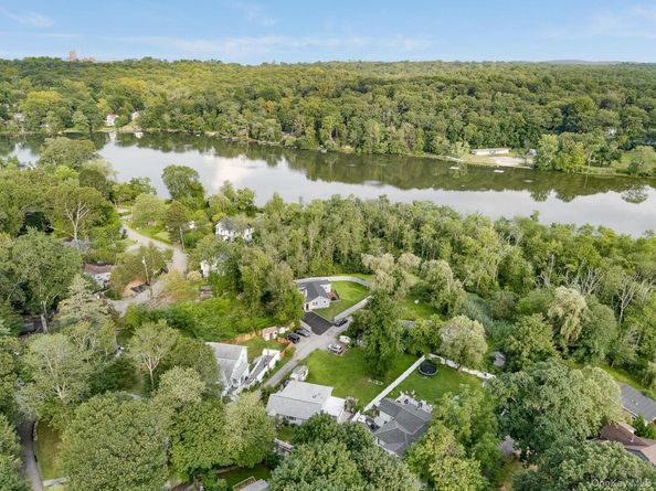 3167 Lincoln Drive, Mohegan Lake NY 10547