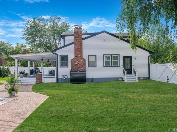 2 Polo Street, Dix Hills NY 11746