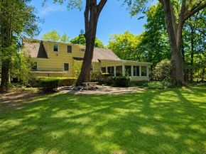 9 Sheep Pasture Lane, Huntington NY 11743