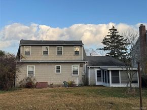 54 N Ocean Avenue, Center Moriches NY 11934