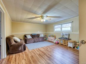 19 Eastwood Rd, Danbury NY 06811