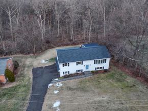 19 Eastwood Rd, Danbury NY 06811