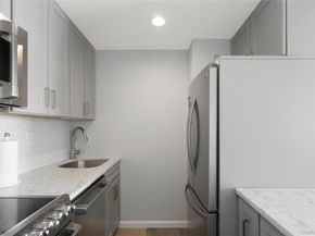 2 Richmond Road 3a, Lido Beach NY 11561