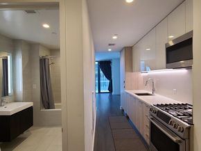 13105 40th Road 11T, Flushing NY 11354