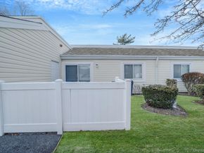 1107 Cabot Court N, Saint James NY 11780