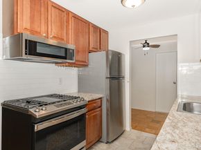 1233 Melville Road 60, East Farmingdale NY 11753