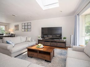 36 Middle Lane, Jericho NY 11753