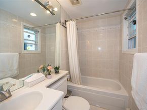 36 Middle Lane, Jericho NY 11753