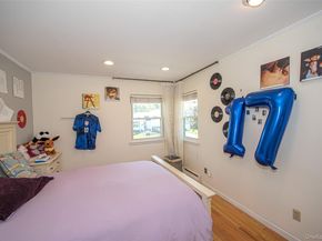 36 Middle Lane, Jericho NY 11753