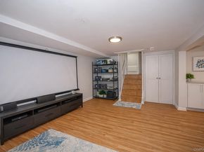 36 Middle Lane, Jericho NY 11753