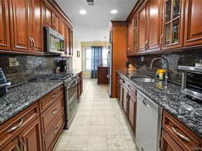 2860 Nicole Court, Oceanside NY 11572