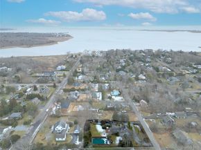 15 Walnut Avenue, East Quogue NY 11942