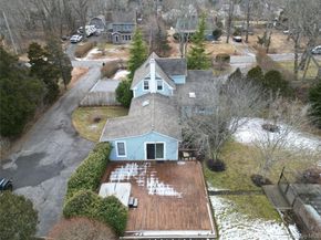 15 Walnut Avenue, East Quogue NY 11942