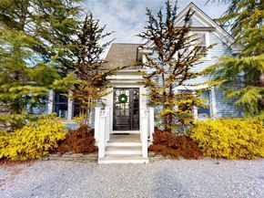 15 Walnut Avenue, East Quogue NY 11942