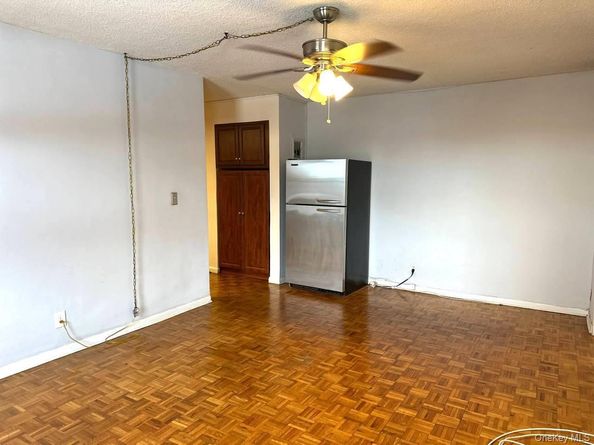 181 Pearsall Drive 4D, Mount Vernon NY 10552