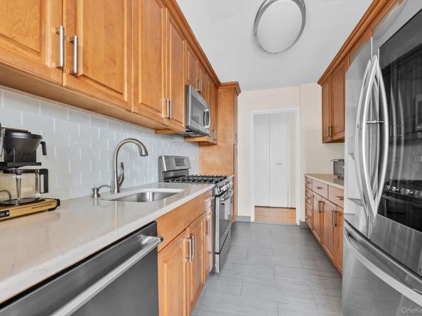 555 Kappock Street 21E, Bronx NY 10463