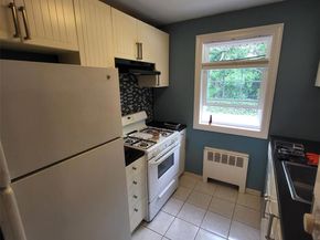 224-23 Kingsbury Avenue B, Oakland Gardens NY 11364