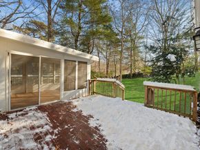 10 Pinedale Avenue, Farmingville NY 11738