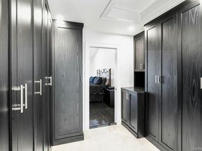 304 Aerie Court, Manhasset NY 11030