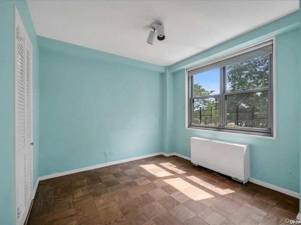 61-20 Grand Central Parkway C303, Forest Hills NY 11375