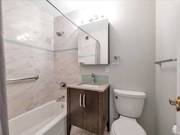 61-20 Grand Central Parkway C303, Forest Hills NY 11375