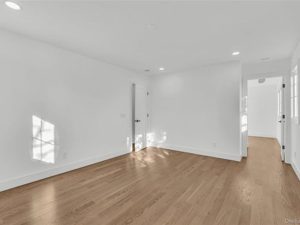 24 Rim Lane, Hicksville NY 11801