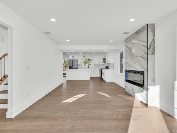 24 Rim Lane, Hicksville NY 11801