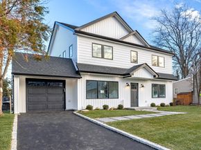 24 Rim Lane, Hicksville NY 11801