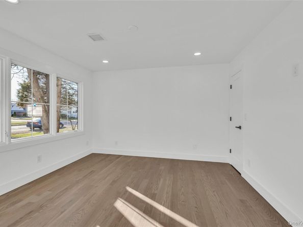 24 Rim Lane, Hicksville NY 11801