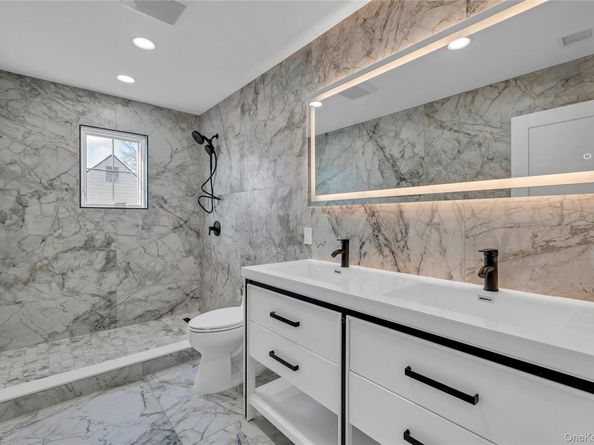 24 Rim Lane, Hicksville NY 11801