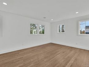 24 Rim Lane, Hicksville NY 11801