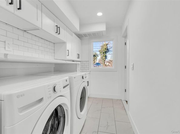 24 Rim Lane, Hicksville NY 11801