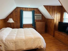 21 Oceanview Avenue, Valley Stream NY 11581