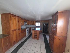 30 Matthews Drive, Speonk NY 11972