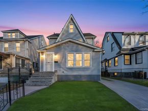 100-35 204th Street, Hollis NY 11423