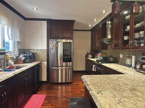 4020 249th Street, Little Neck NY 11363