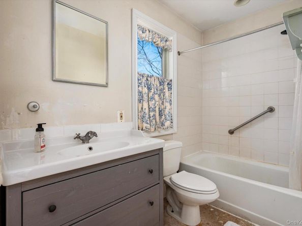 183 Oldfield Avenue, Amityville NY 11701