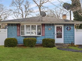 40 Fairview Drive, Shirley NY 11967