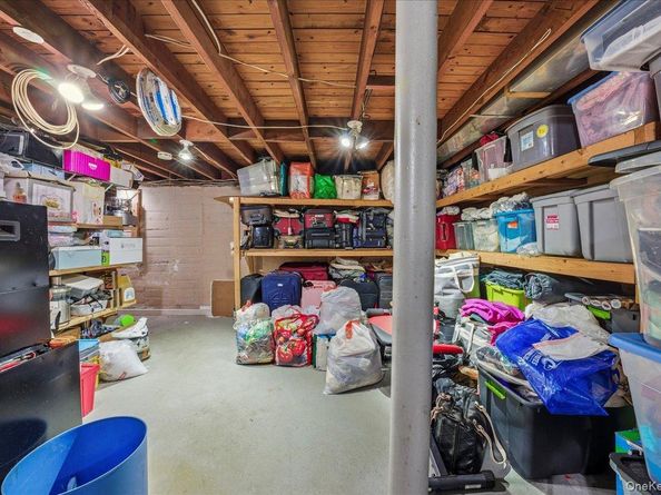 11 Crescent Street, Oyster Bay NY 11801